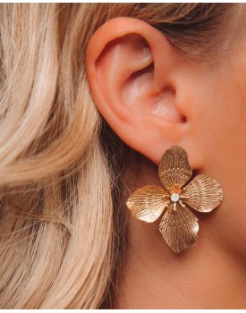 Shashi - Gardenia Earrings